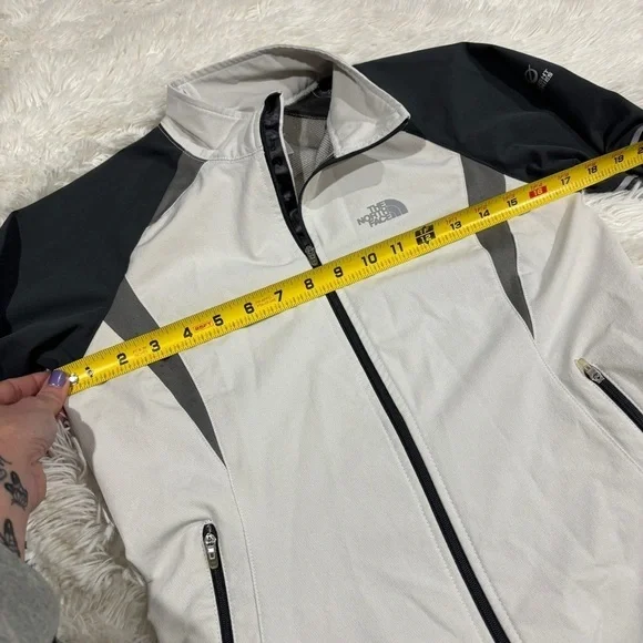 The NorthFace Flight Series Light Weight Woman’s  Jacket Size XS EUC - Picture 5 of 10